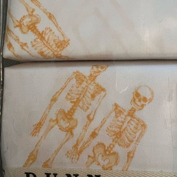 Rae Dunn Skeleton Halloween Twin Sheet Set - Picture 4 of 4